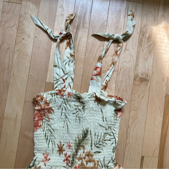 Billabong romper - Picture 2 of 9